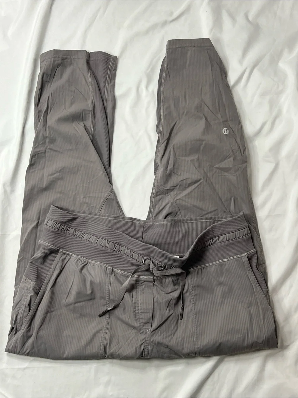 lululemon athletica Women’s Gray Straight-Leg Pants